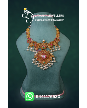 22Kt Lightweight Gold Kundan Necklace with Heavy Look