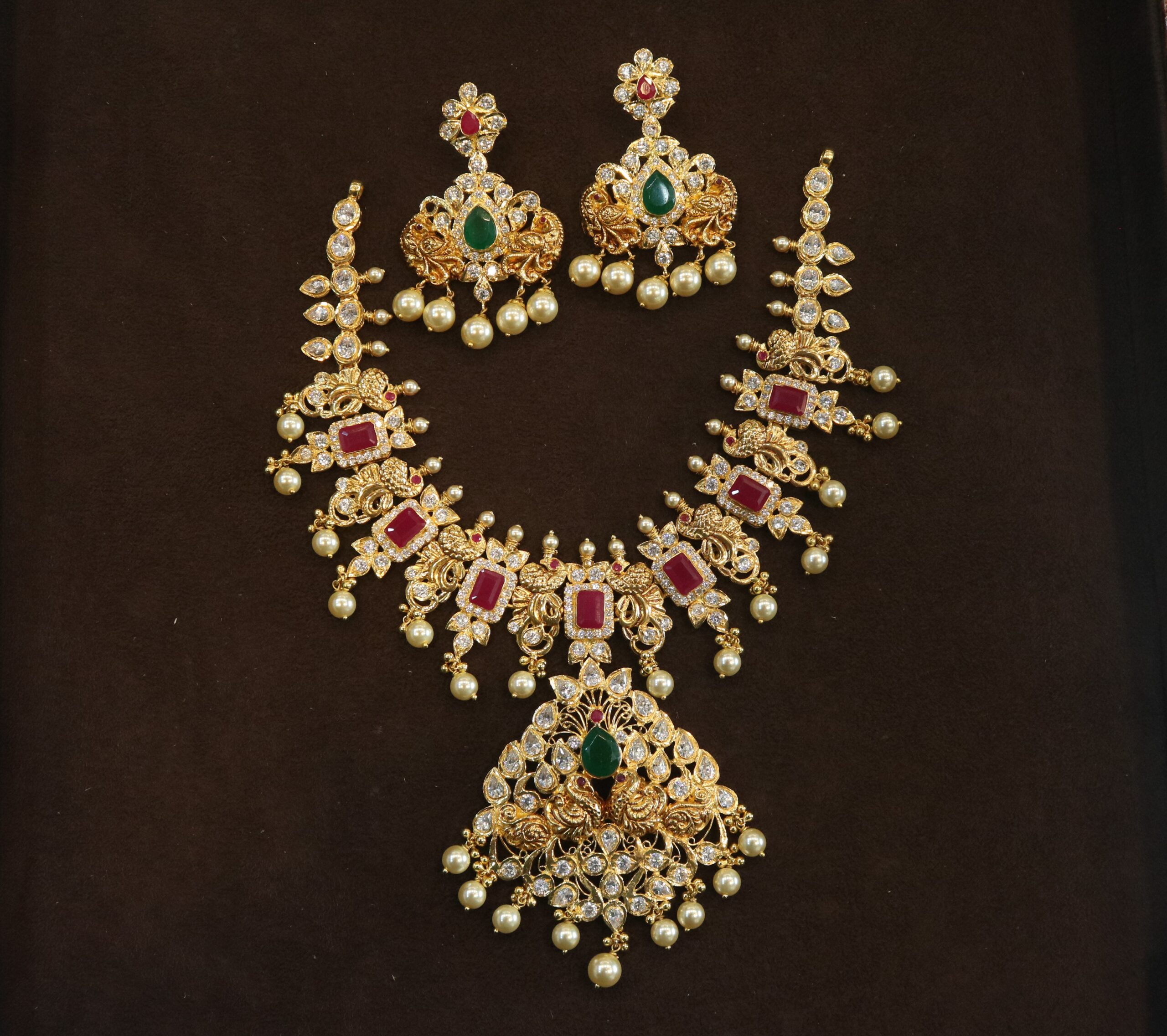 Best Gold and Diamond Jewellery Shopping Store | Lavanya Jewellers ...