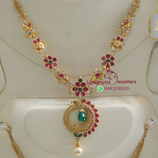 916/22ct Light Weight Gold Peacock Chandbali Necklace